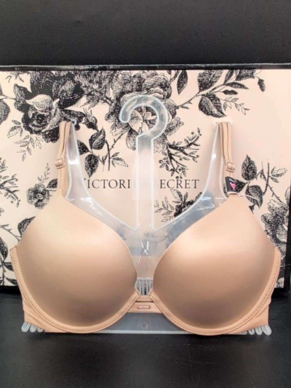 Victoria's Secret Very Sexy Smooth Push Up Bra 30DD Praline